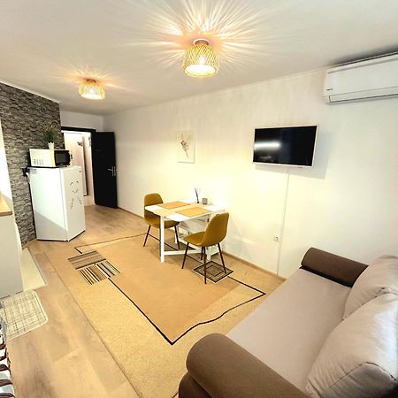 Aloha Apartment Бургас Екстериор снимка