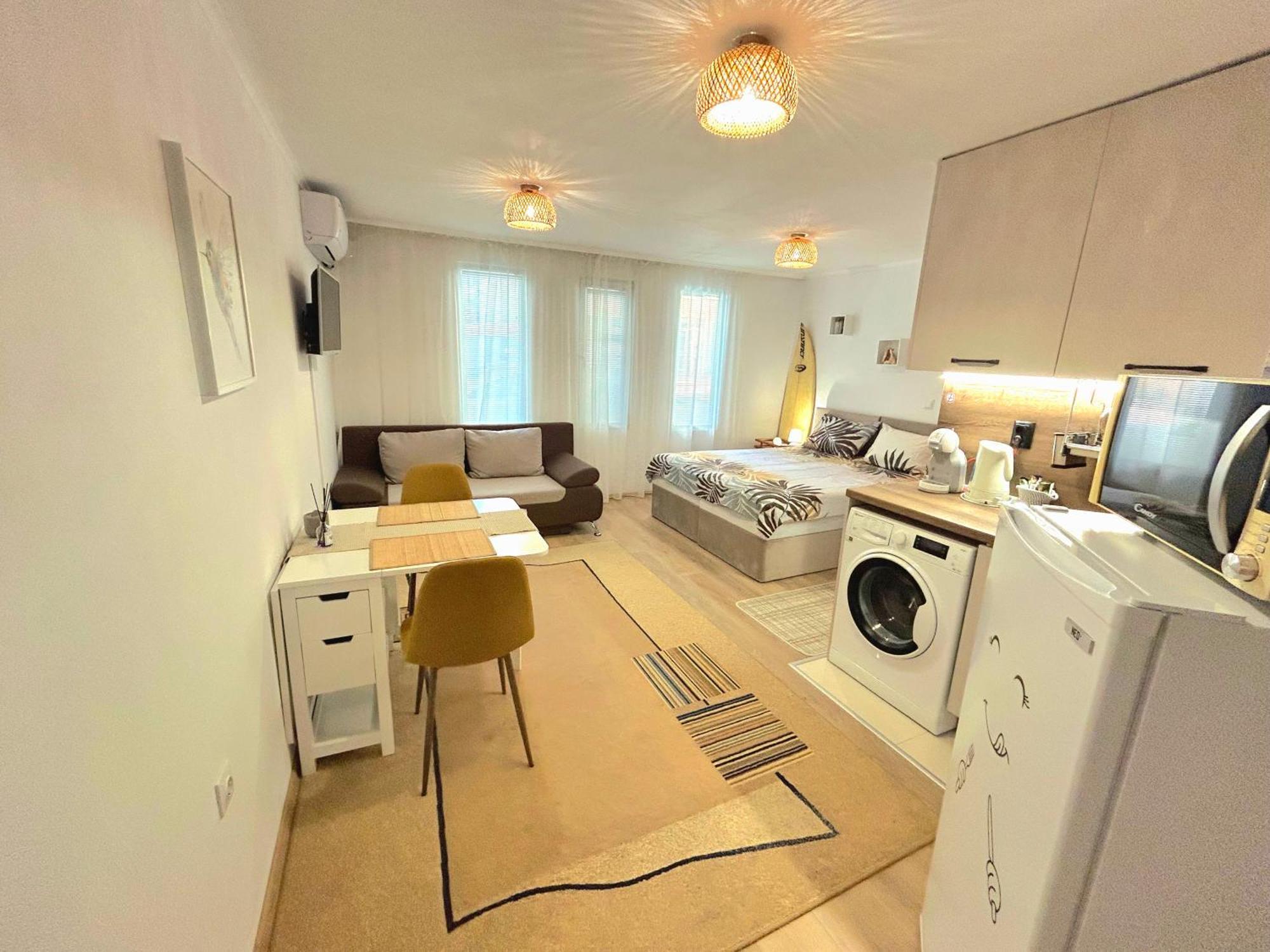Aloha Apartment Бургас Екстериор снимка
