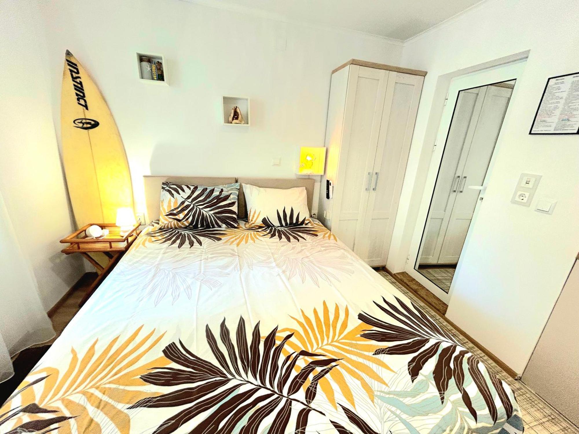 Aloha Apartment Бургас Екстериор снимка